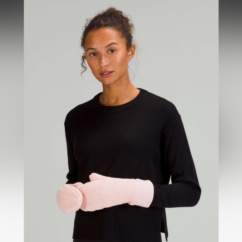 Lululemon Chevron knit mitten - Picture 3 of 9